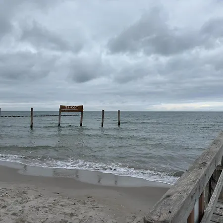 شقة Geraeumige Mit Garten In زنغست