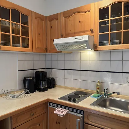 Geraeumige Mit Garten In شقة *