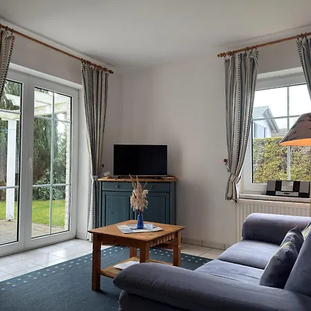 Geraeumige Mit Garten In شقة زنغست