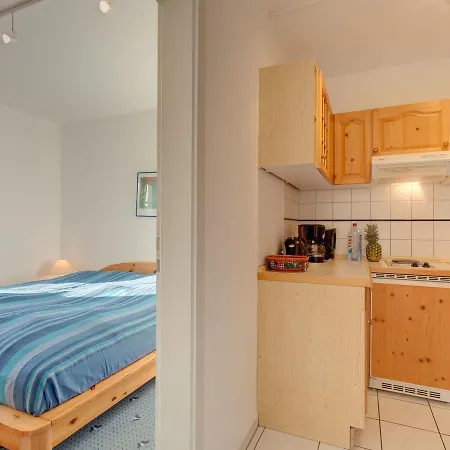 Geraeumige Mit Garten In شقة