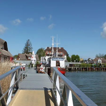 Geraeumige Mit Garten In * Zingst
