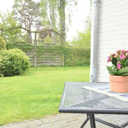 Lejlighed Geraeumige Mit Garten In